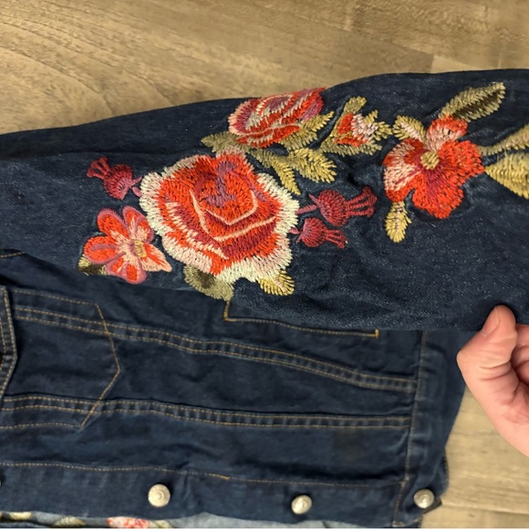 JOHNNY WAS WORKSHOP “Desi” Dark Blue Denim Floral Embroidered Jean Jacket - Picture 3 of 11